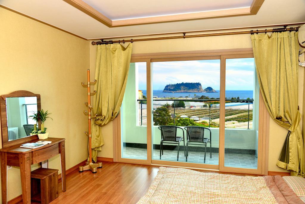 Jeju Bada Wi Olle Pension Seogwipo Room photo