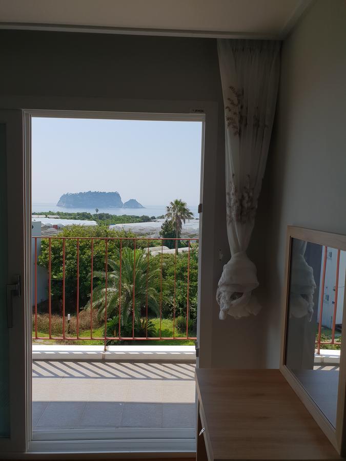Jeju Bada Wi Olle Pension Seogwipo Exterior photo