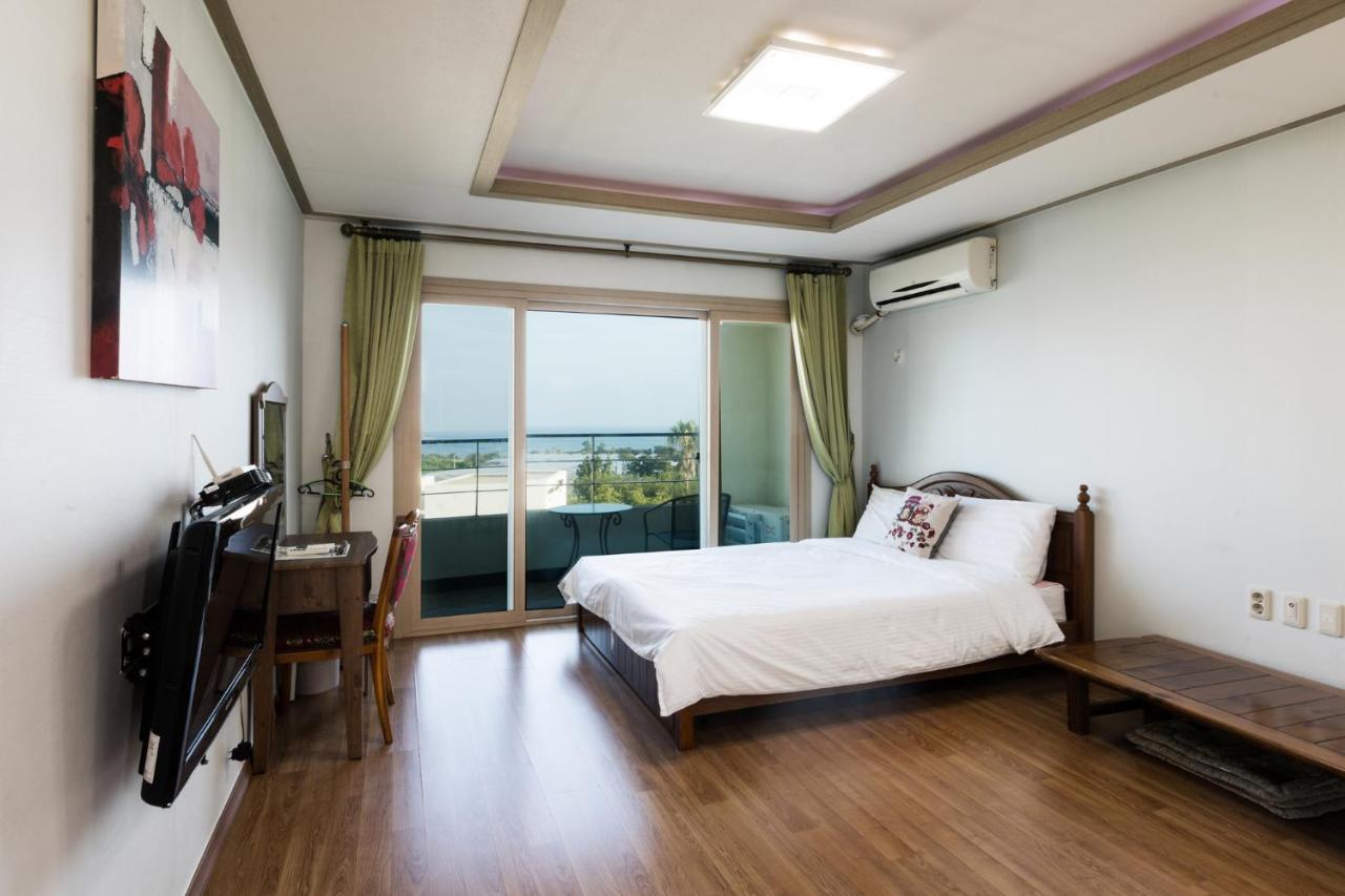 Jeju Bada Wi Olle Pension Seogwipo Exterior photo